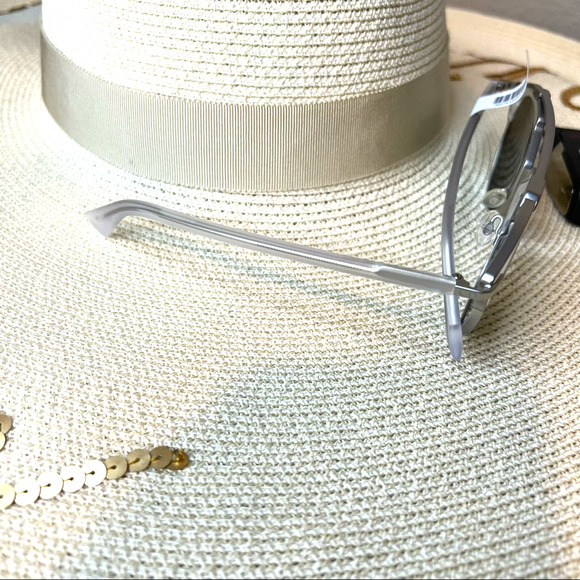 Dior Silver Sunglasses w/ Reflective Lenses & Frosted Frames, “So Real”, NIB!! - Picture 4 of 7